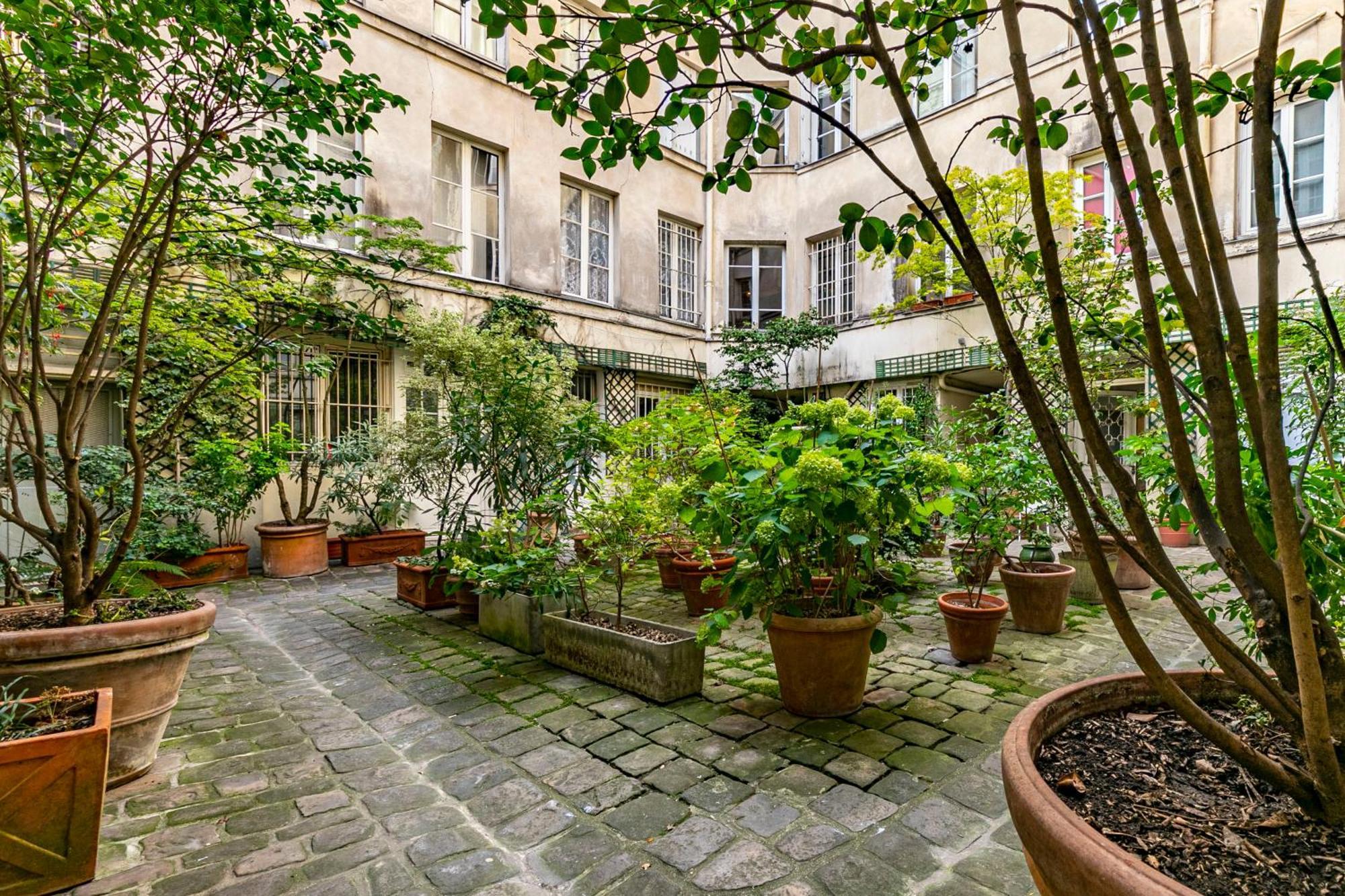 Design And Quiet Studio On Wooded Courtyard ! Paris Exterior foto